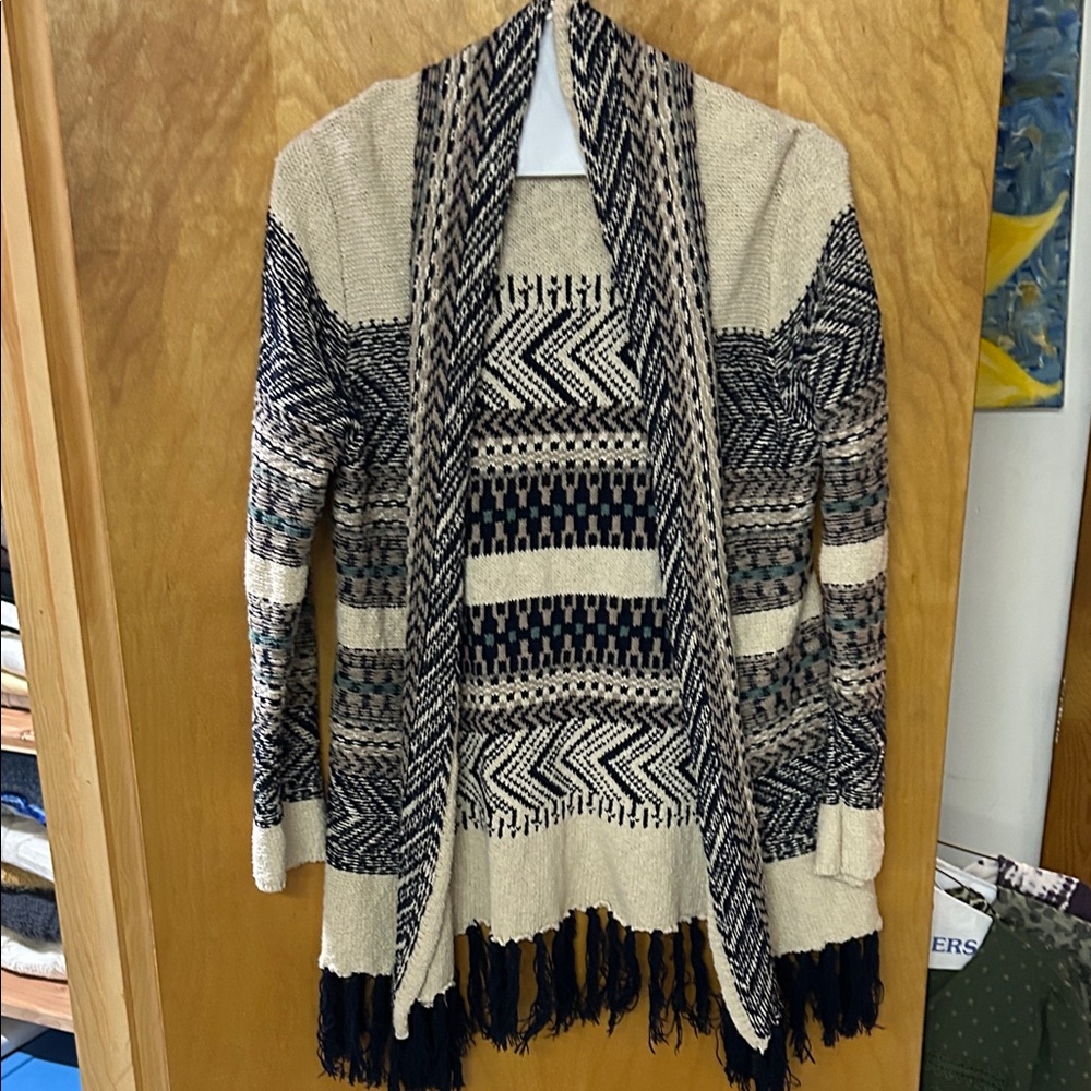 Kaisely Beige and Black Patterned Cardigan